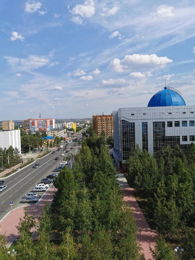 1 Комнатная Квартира В Самом Центре С Видом На Сквер كوستاناي المظهر الخارجي الصورة